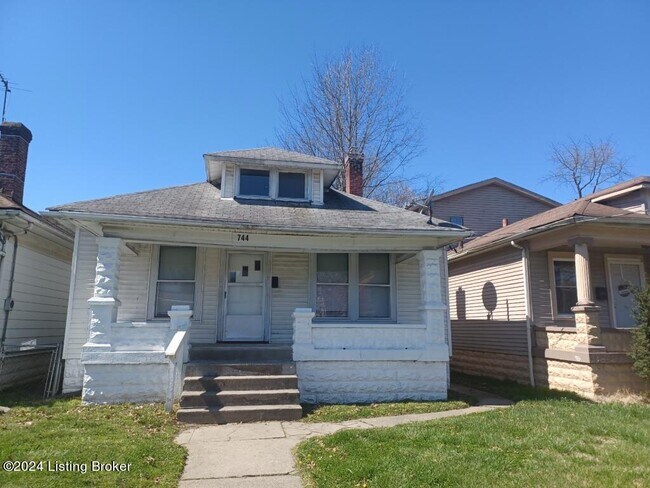 Photo - 744 S 37th St House