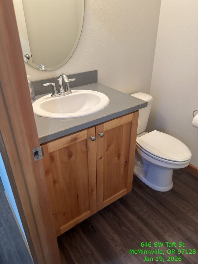 Photo - 646 SW Taft St