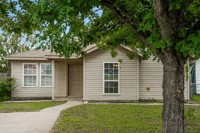Photo - 513 N Wood St Casa