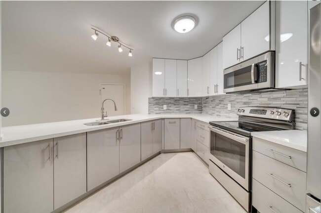 Building Photo - 4035 W McNab Rd Unit F110 Rental