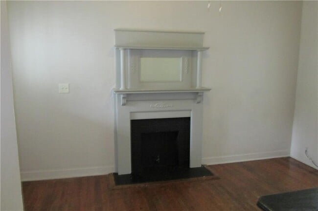 Photo - 704 W 22nd St
