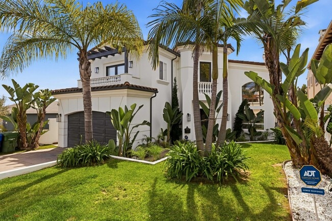 Building Photo - 1832 11th St