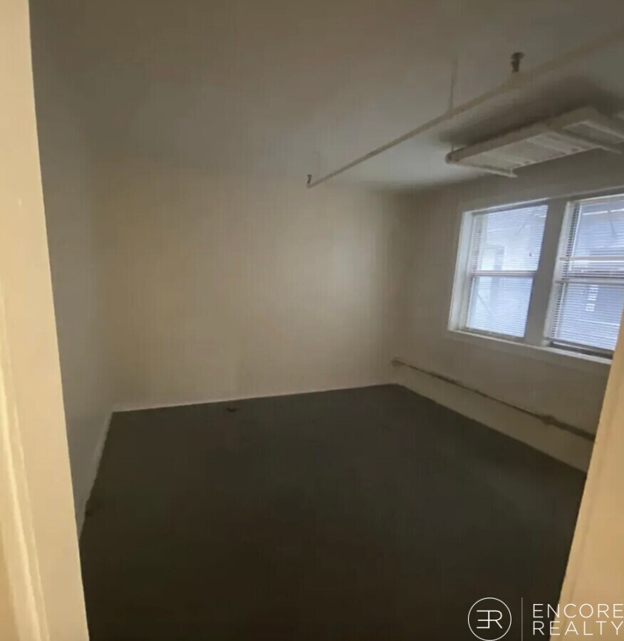 Photo - 19 Peterborough St Unit A