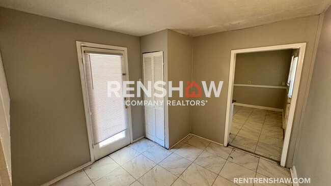 Photo - 4956 Durbin Ave