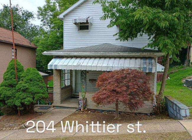 Spacious 2 bedroom home in Vandergrift - Spacious 2 bedroom home in Vandergrift