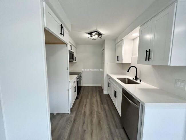 Photo - 3414 Woodside Dr