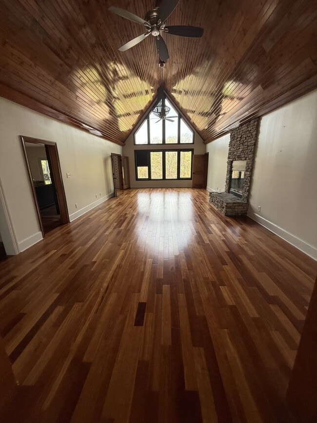 Photo - 600 Stonewall Jackson Trail