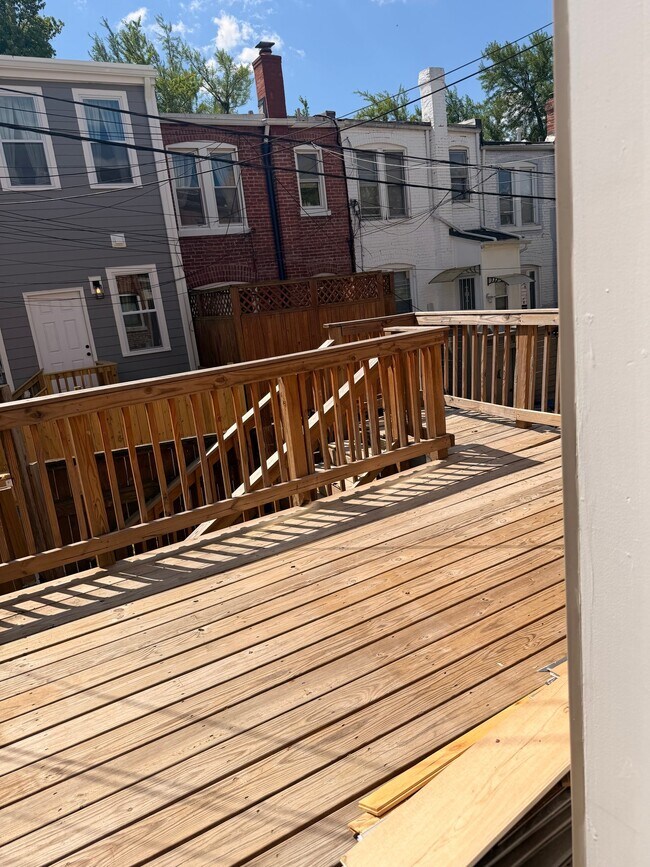 Photo - 740 Hobart Pl NW