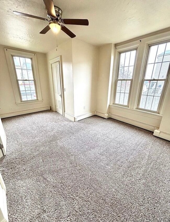 Photo - 313 Walnut St Unidad #1