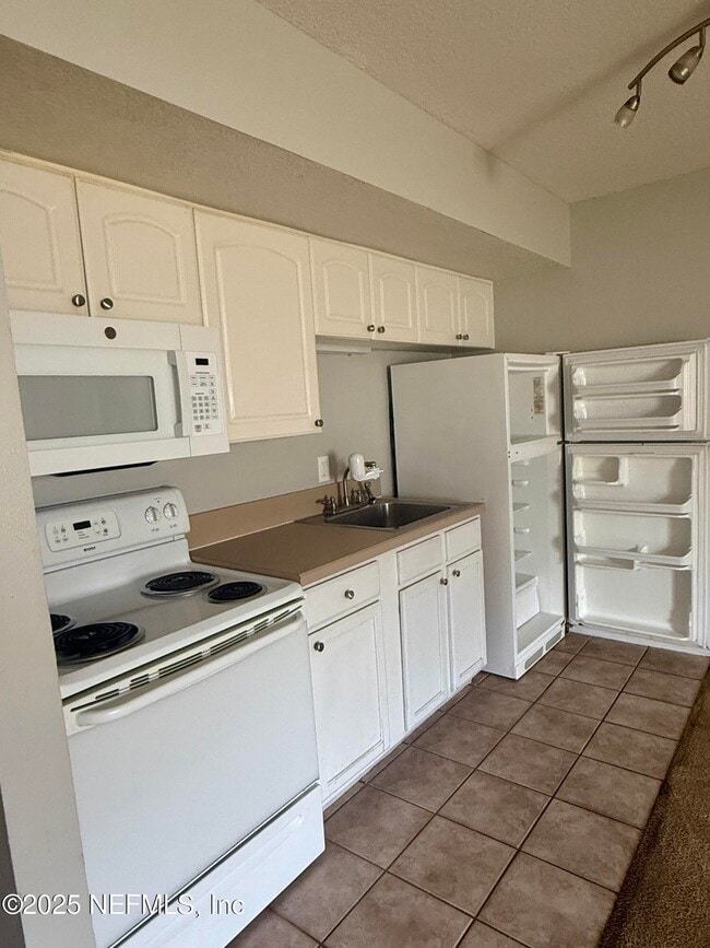 Photo - 1800 Park Ave Unit 103