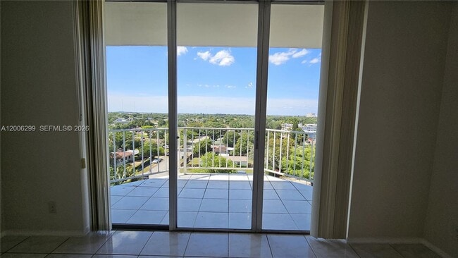 Photo - 16740 NE 9th Ave Unit 807