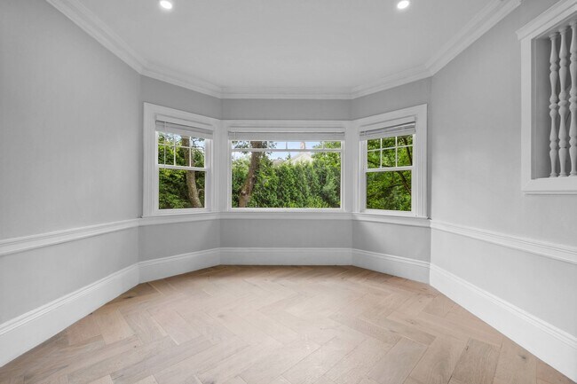 Photo - 476 Heath St