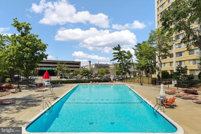 Photo - 301 N Beauregard St Unidad 1707