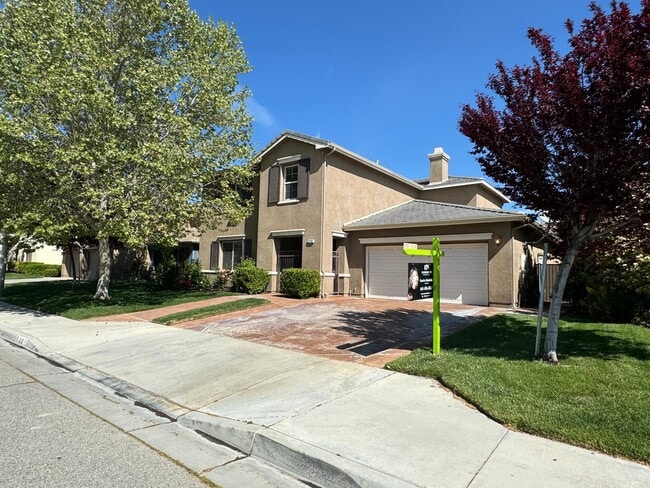 Building Photo - 3701 Pondera St