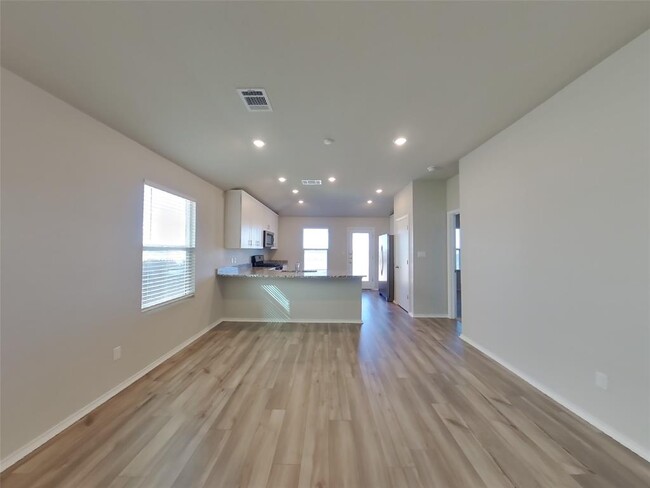 Photo - 5205 Sidesaddle Dr