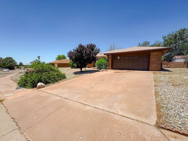 Photo - 3021 Del Sur