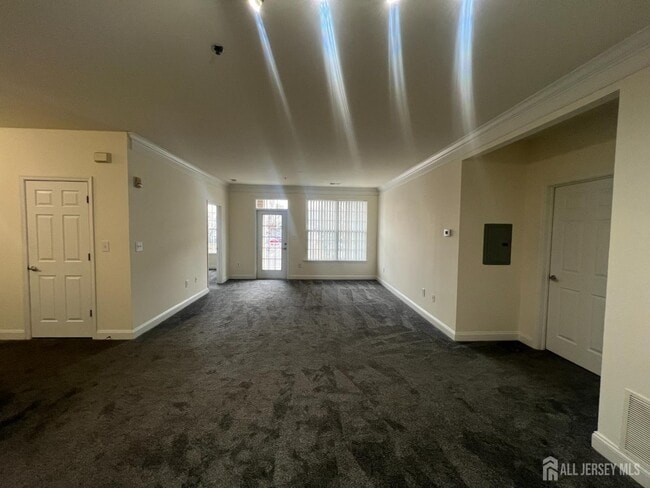 Photo - 263 Samuel Cir