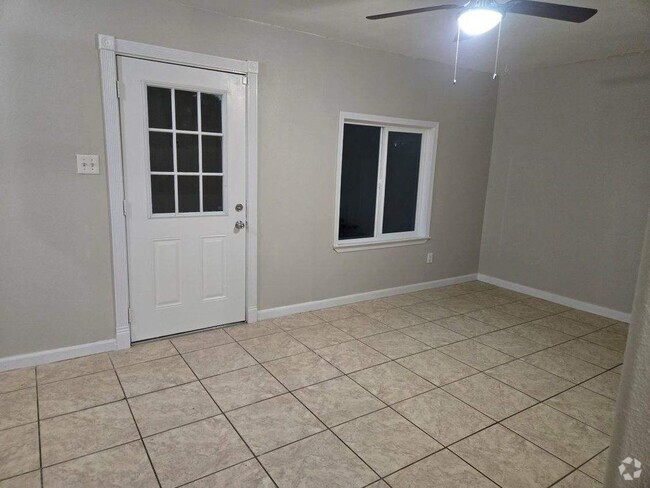 Building Photo - 105 D St Rental