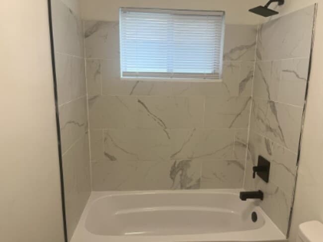 Photo - 3 Bed 1 Bath Available Now!