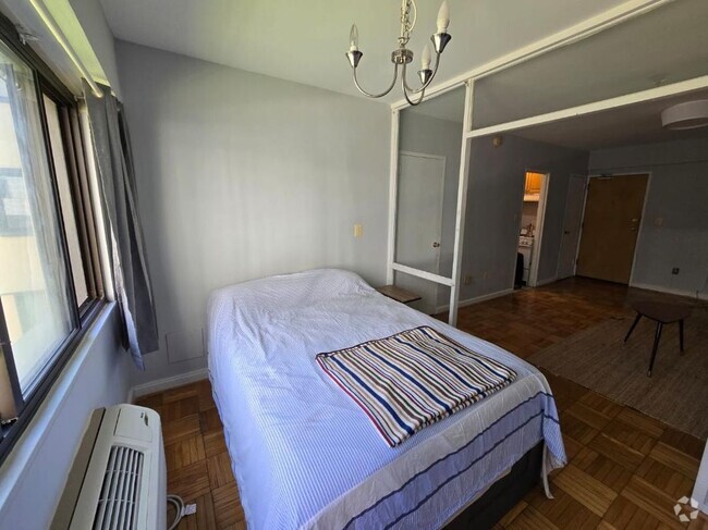 Building Photo - 2141 I St NW Rental