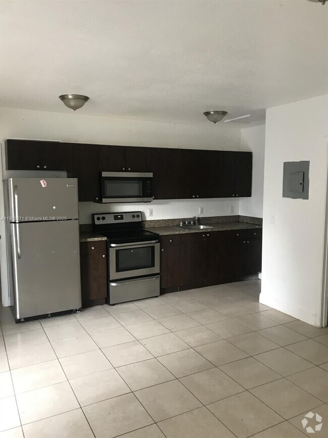 Building Photo - 155 NE 59th St Unit 3 Rental