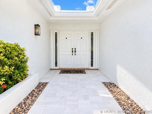 182 Del Rio Blvd