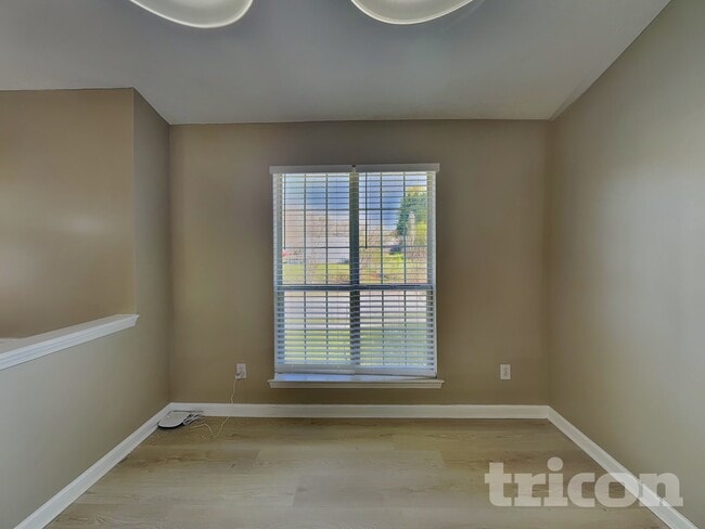 Photo - 262 Village Dr