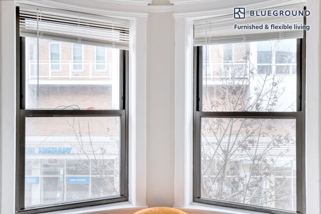 Photo - 1004 W Dakin St Unit FL2-ID640