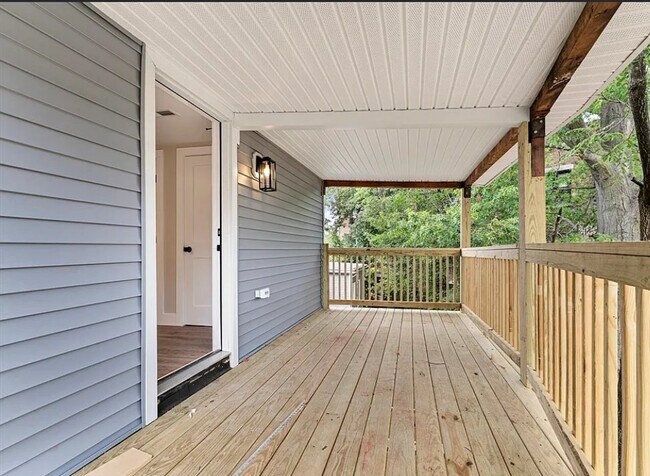 Photo - 240 Norfolk St Unit 3