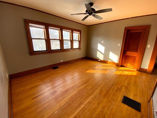 Photo - 670 Lincoln Ave NW Unit Apt 2