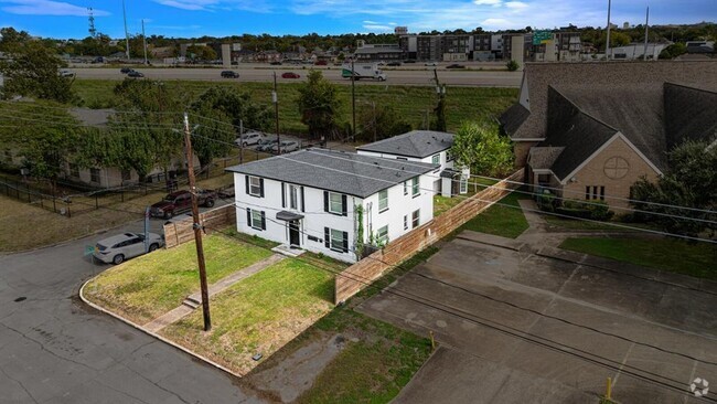 Building Photo - 4301 Chartres St Unit 1 Rental