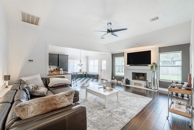 Photo - 7519 Stonesfield Pl