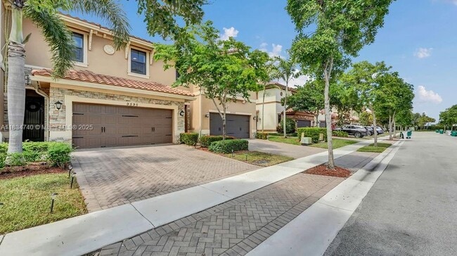 Photo - 9595 Town Parc Cir N Townhome