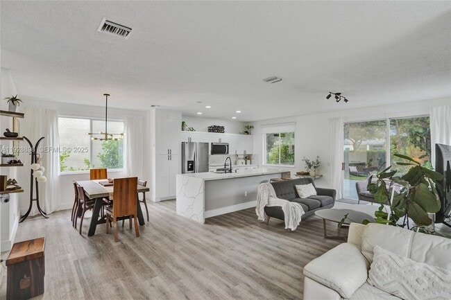 Photo - 1381 Sago Ln