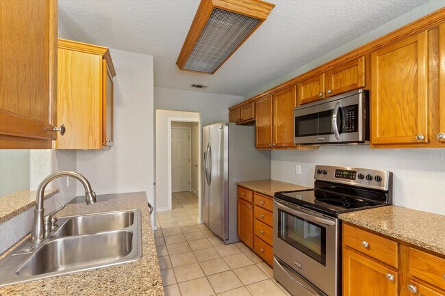 Photo - 53 Tina's Trail