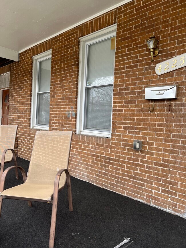 Photo - 4225 Ivanhoe Ave