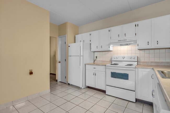 Photo - 80 N Warren St Unit 30