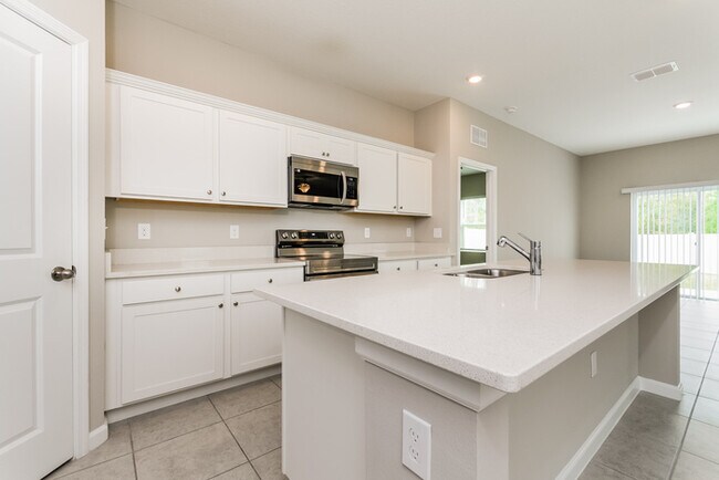 Photo - 347 Kenilworth Dr