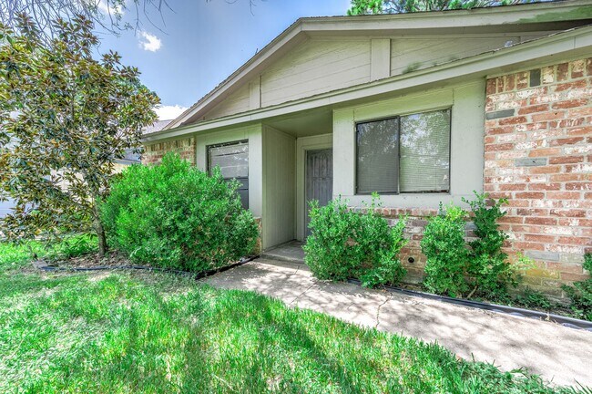 Photo - 17035 Seven Pines Dr