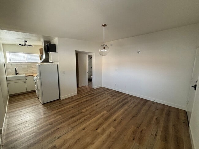 Photo - 831 S Flower St Unidad 07B