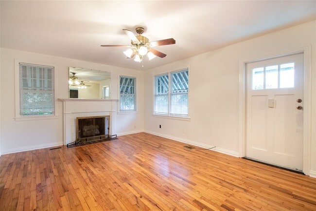 Photo - 710 Glenview Dr