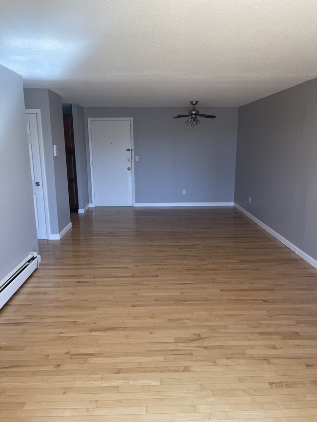 Photo - 124 Mammoth Rd Unidad #24