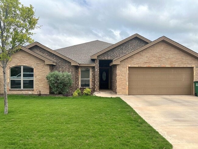 Building Photo - COMING SEPTEMBER 2025 - Beautiful 4-Bedroo... Rental