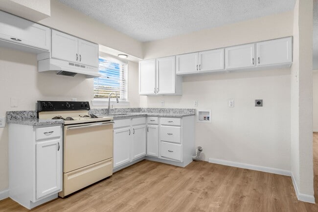 Photo - Freshly Renovated 3-Bedroom Duplex Unit 339 Fouts