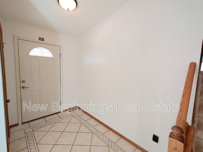 Photo - 2125 Sather Dr