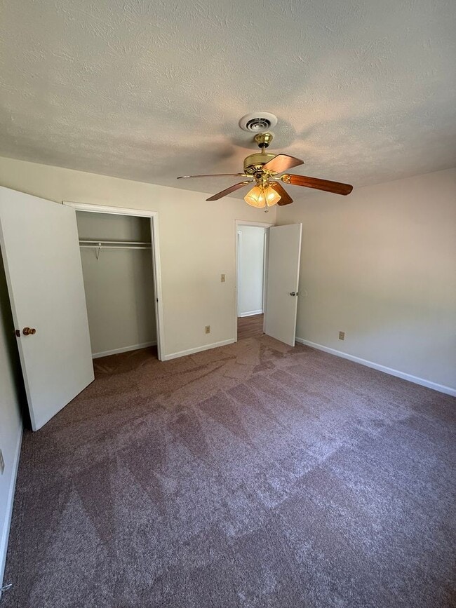 Photo - 2 bed 1 bath duplex in Bogart, just outside of Athens
