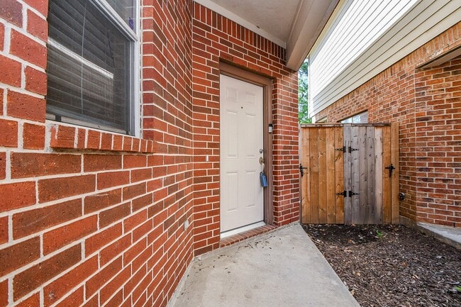 Photo - 5215 Brinkman Ct