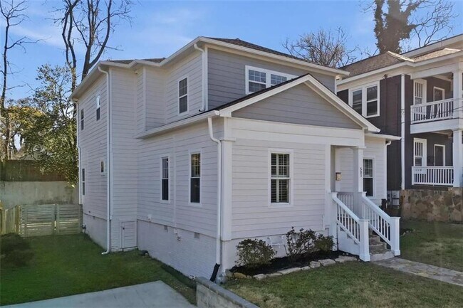 Photo - 501 Rankin St NE