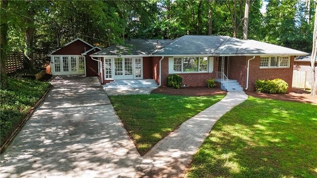 Building Photo - 1392 Lively Ridge Rd NE