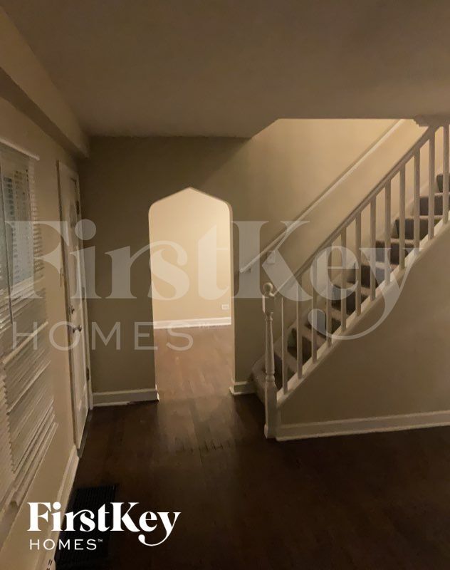 Photo - 236 E 142nd St